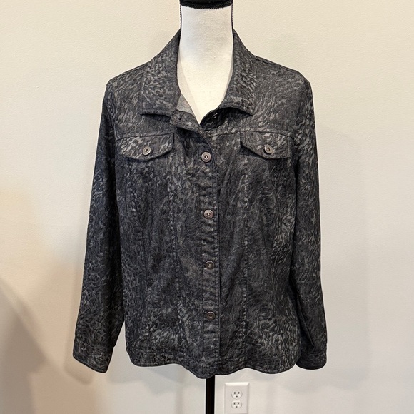 Westbound Women's Black/Gray Animal Print Lightweight Denim Jacket Size Large - Picture 4 of 9